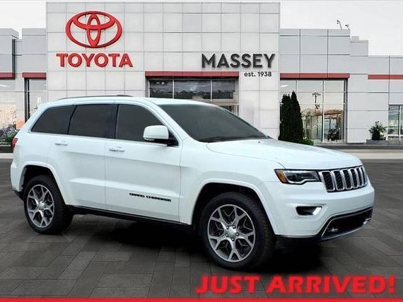JEEP GRAND CHEROKEE 2018 1C4RJFBG1JC377776 image